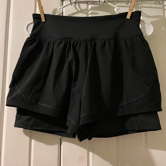 SPANX double layer shorts with phone pocket-medium NWOT - Picture 5 of 12